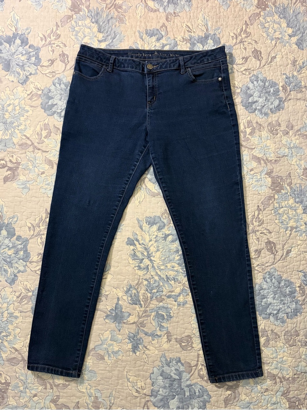 Vera Wang Dark Indigo Skinny Jeans